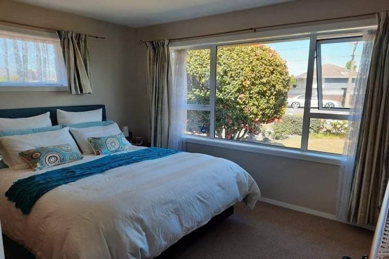 Photo of property in 53 Rowan Avenue, Aranui, Christchurch, 8061