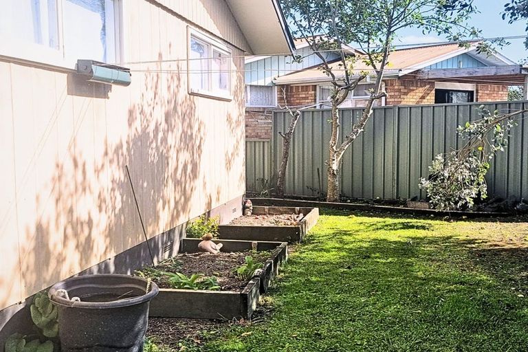 Photo of property in 35 Pulham Crescent, Queenwood, Hamilton, 3210