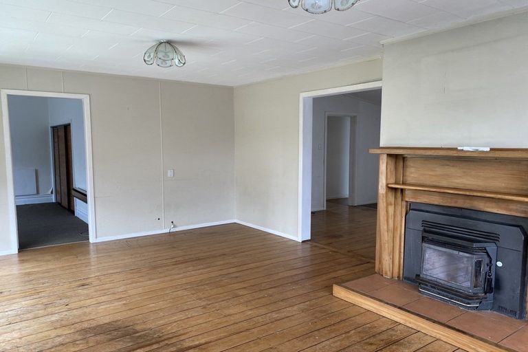 Photo of property in 31 Cornwall Street, Eltham, 4322