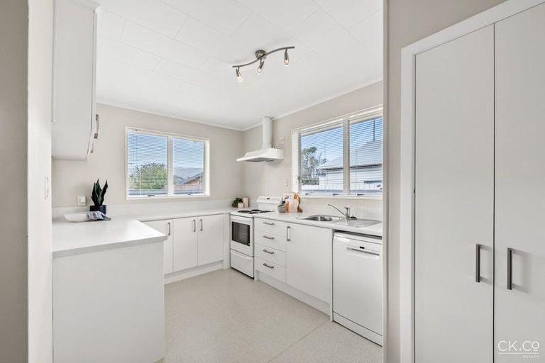 Photo of property in 1/60 Thackeray Street, Trentham, Upper Hutt, 5018