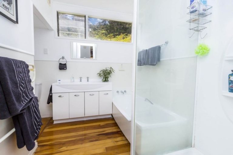 Photo of property in 81 Kamahi Street, Stokes Valley, Lower Hutt, 5019