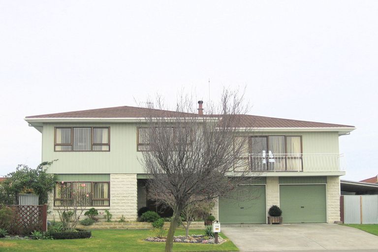 Photo of property in 156 Tait Drive, Greenmeadows, Napier, 4112