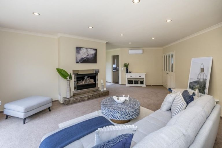 Photo of property in 12 Datum Way, Paraparaumu, 5032