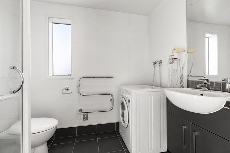 Photo of property in 2104/74 Albert Street, Auckland Central, Auckland, 1010