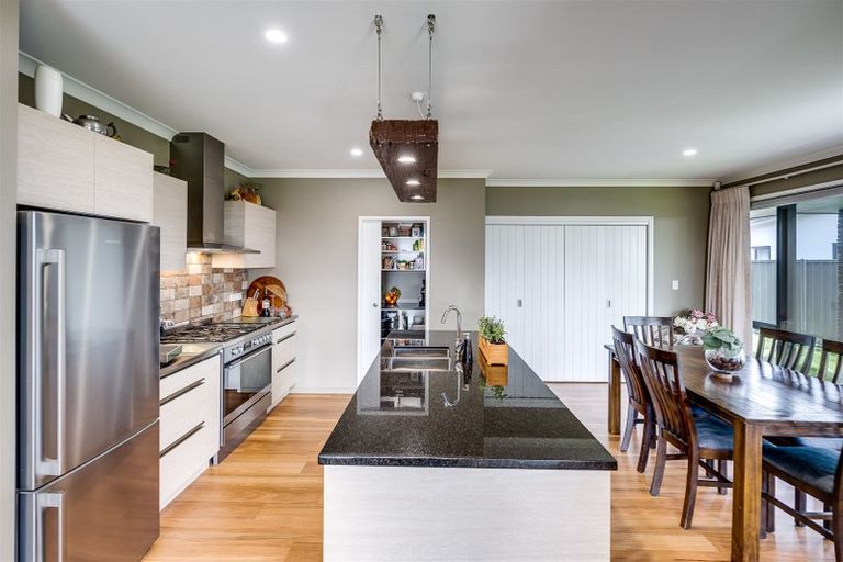 Photo of property in 23 Gee Place, Taradale, Napier, 4112