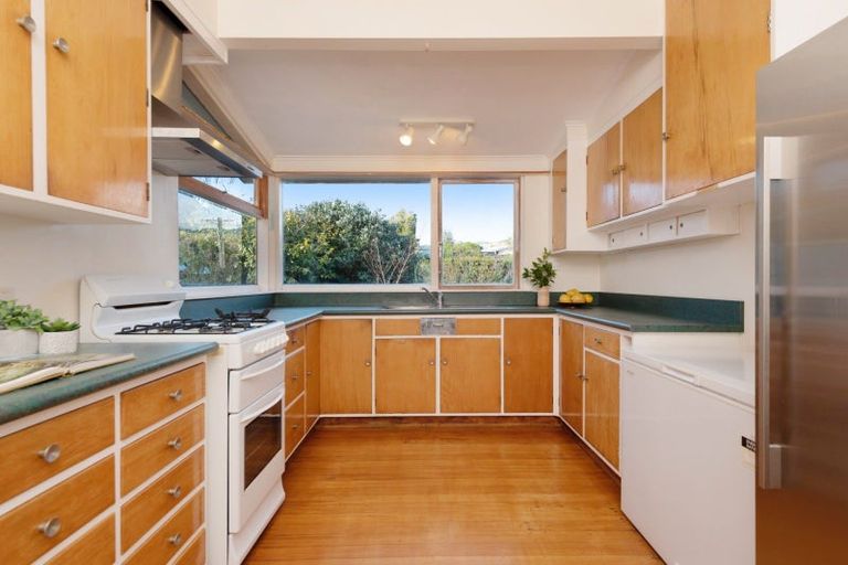 Photo of property in 62 Dale Road, Raumati South, Paraparaumu, 5032