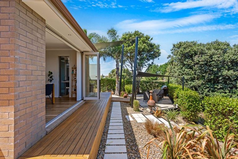 Photo of property in 16 Lagoon View, Gulf Harbour, Whangaparaoa, 0930