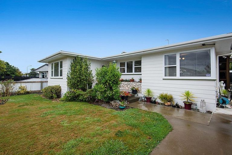 Photo of property in 3 Sutherland Crescent, Westbrook, Palmerston North, 4412