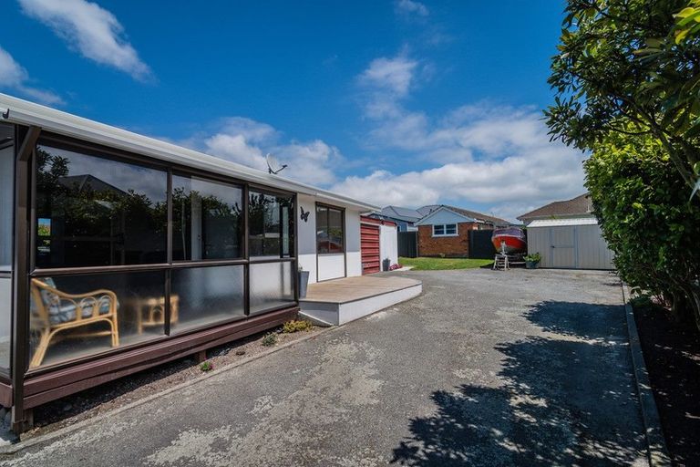 Photo of property in 3/28 Avenue Road, West End, Timaru, 7910