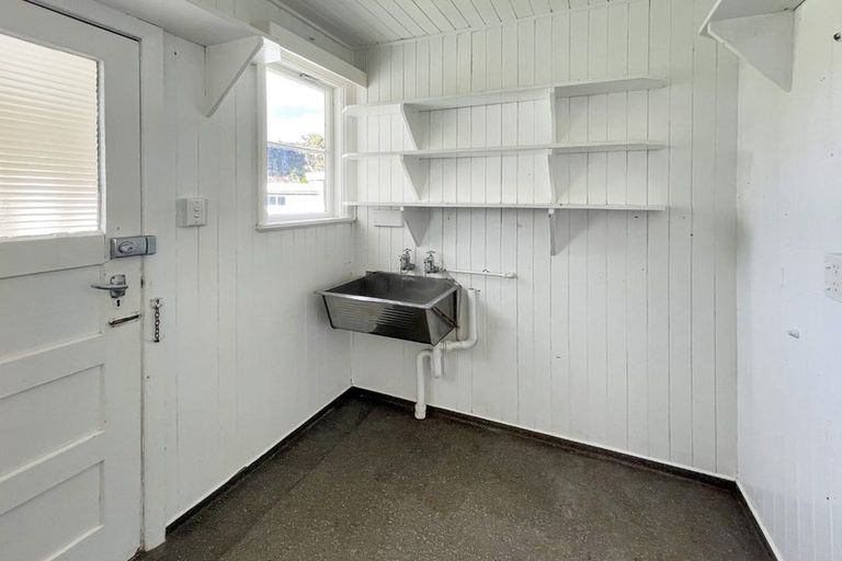 Photo of property in 54 Molesworth Street, Taita, Lower Hutt, 5011