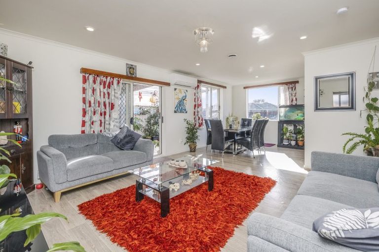 Photo of property in 6 Margarita Rise, Pukekohe, 2120