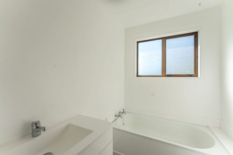 Photo of property in 8 Andrew Street, Waikanae, 5036