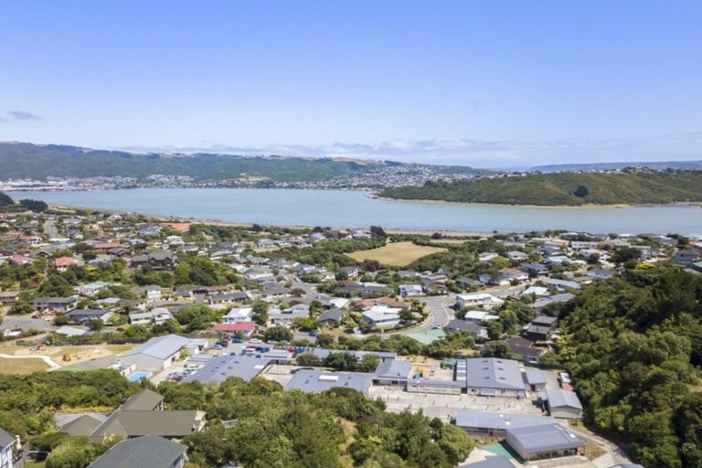 Photo of property in 14 Solway Place, Papakowhai, Porirua, 5024
