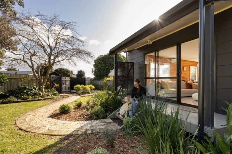 Photo of property in 4 Emerald Place, Papamoa Beach, Papamoa, 3118