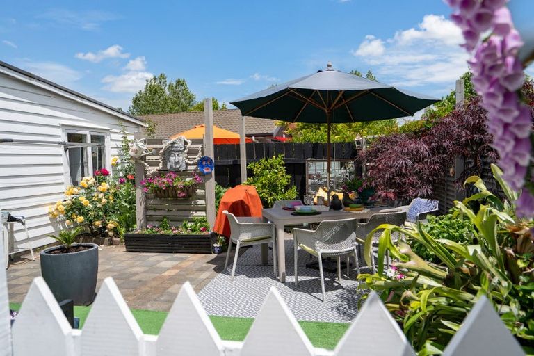 Photo of property in 147 Victoria Street, Cambridge, 3434