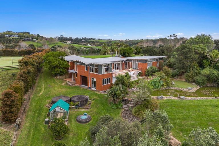 Photo of property in 15 Tudor Park Drive, Whitford, Howick, 2571