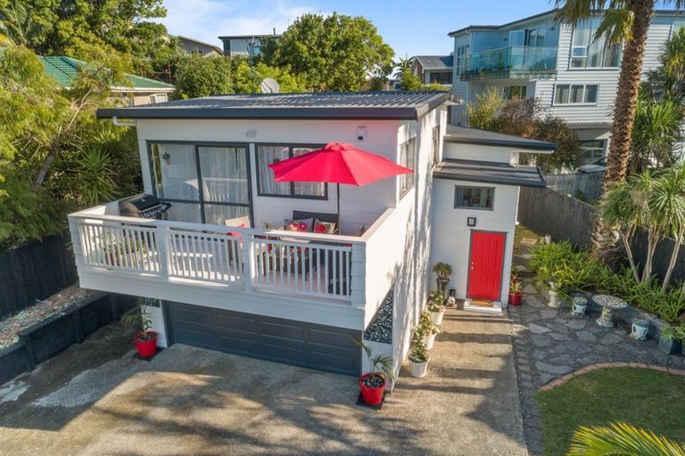 Photo of property in 120a Awaruku Road, Torbay, Auckland, 0630