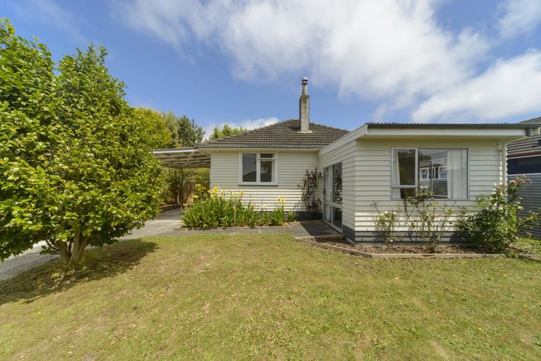 Photo of property in 24 Manchester Street, Takaro, Palmerston North, 4412