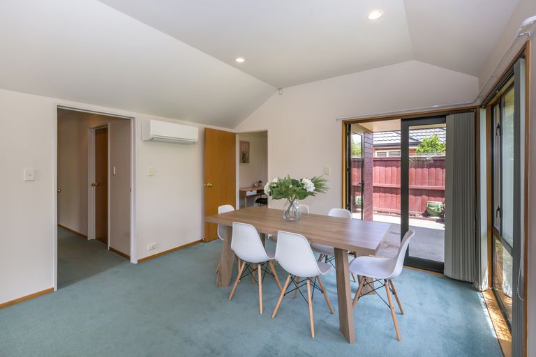 Photo of property in 6 Oakview Lane, Cashmere, Christchurch, 8022