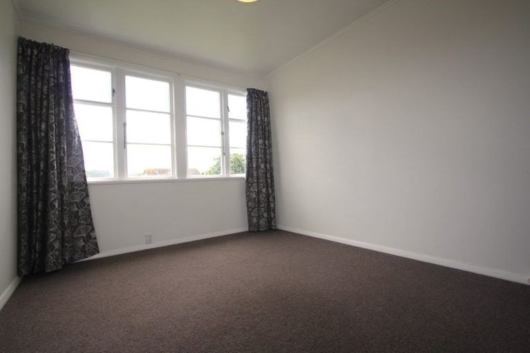 Photo of property in 90 Wilkie Crescent, Naenae, Lower Hutt, 5011