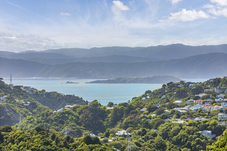 Photo of property in 4b Sarah Way, Crofton Downs, Wellington, 6035