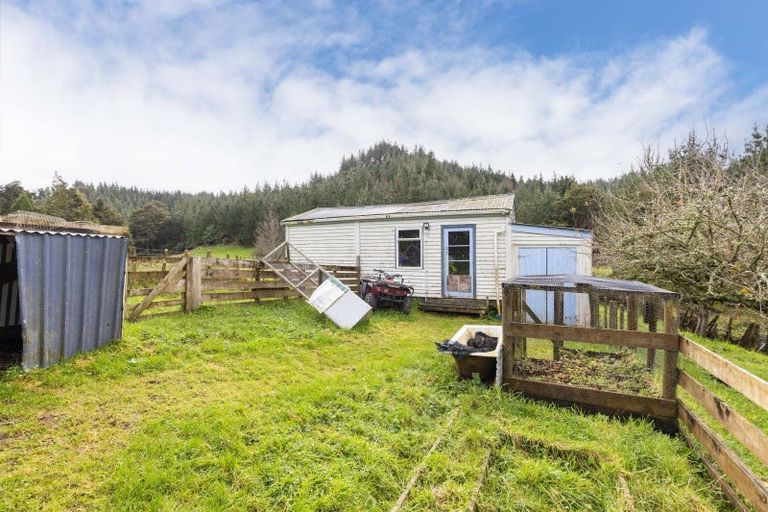 Photo of property in 749 Motukawa Road, Tarata, Inglewood, 4387