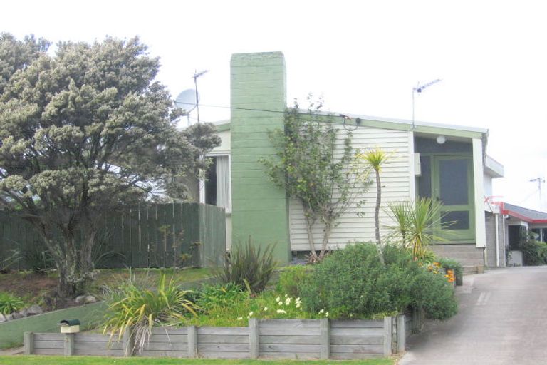 Photo of property in 8a Tui Street, Mount Maunganui, 3116