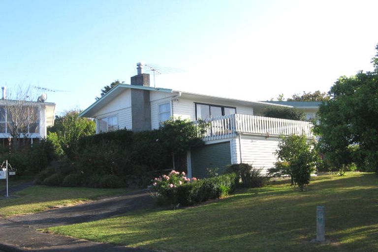 Photo of property in 5 Philip Place, Hillcrest, Auckland, 0627