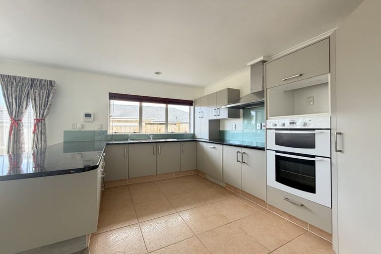 Photo of property in 34 Millhouse Drive, Northpark, Auckland, 2013