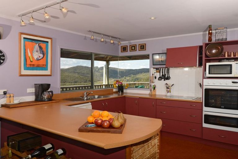 Photo of property in 1 Waterview Place, Haruru, 0204