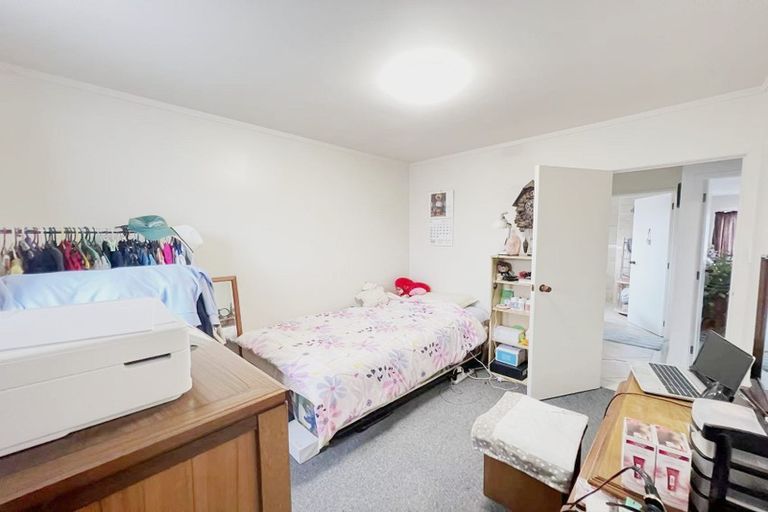 Photo of property in 2/42 Galvan Avenue, Sunnyhills, Auckland, 2010