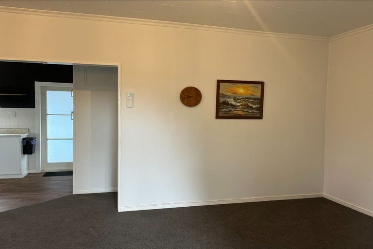 Photo of property in 20 Norfolk Crescent, Otaki Beach, Otaki, 5512