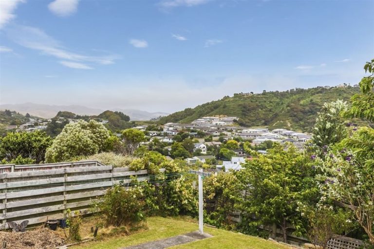 Photo of property in 128 Kahu Road, Paremata, Porirua, 5024