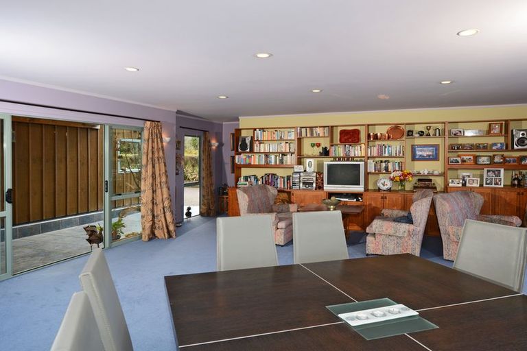 Photo of property in 1 Waterview Place, Haruru, 0204