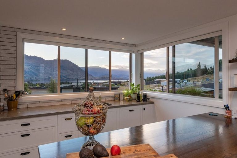 Photo of property in 11 Barclay Place, Wanaka, 9305