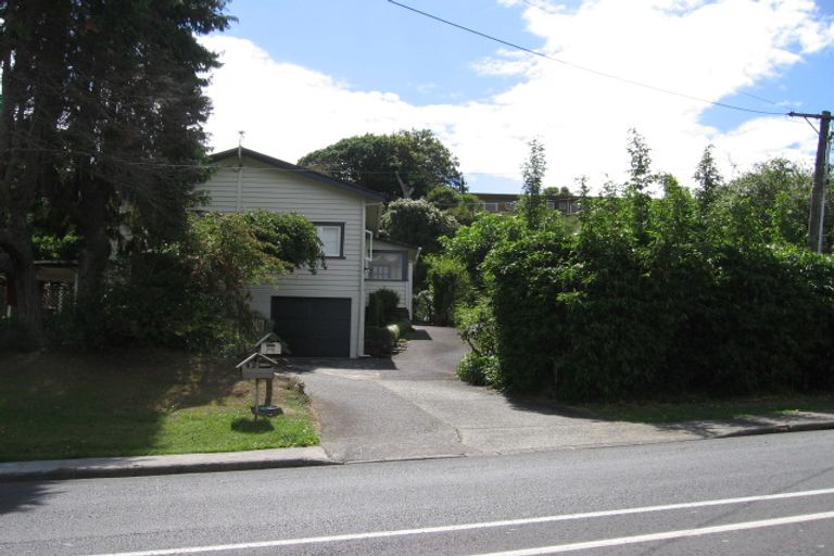 Photo of property in 2/812 Beach Road, Browns Bay, Auckland, 0630