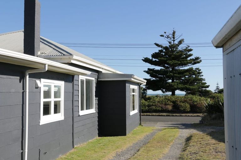 Photo of property in 29 Seafront Road, Castlecliff, Whanganui, 4501