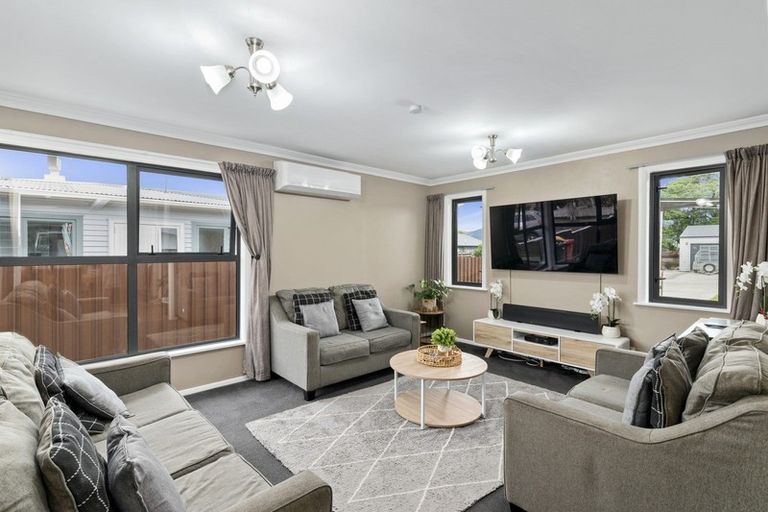 Photo of property in 14 Quinn Road, Levin, 5510