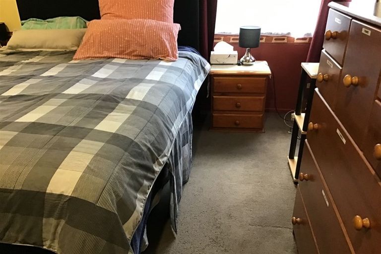 Photo of property in 101a Royal Road, Massey, Auckland, 0614