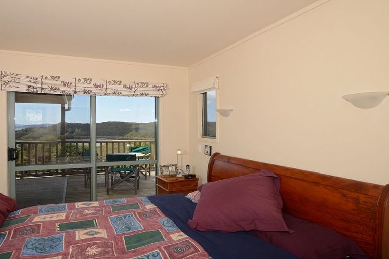 Photo of property in 1 Waterview Place, Haruru, 0204