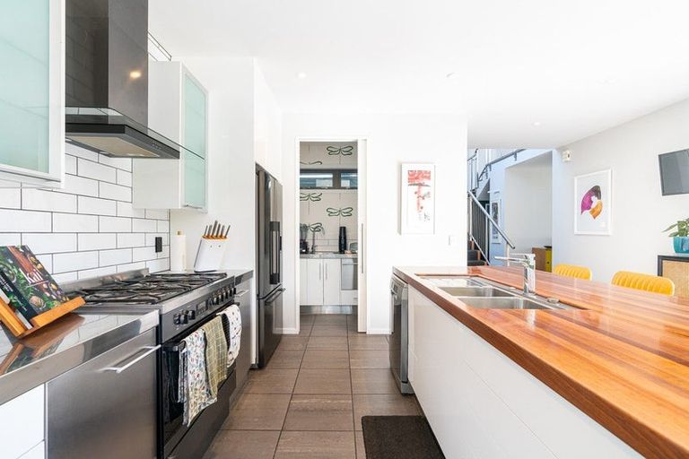 Photo of property in 94a Khandallah Road, Khandallah, Wellington, 6035