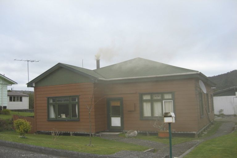 Photo of property in 7 Ballance Street, Runanga, 7803