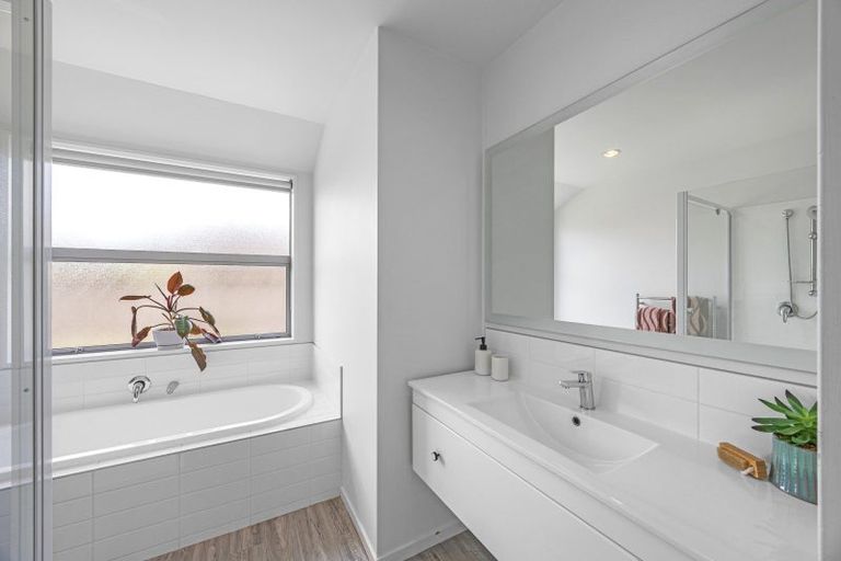 Photo of property in 11 Handley Crescent, Wigram, Christchurch, 8042