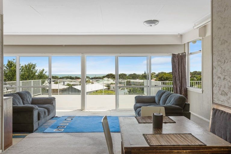 Photo of property in 9 Mount View Place, Spotswood, New Plymouth, 4310