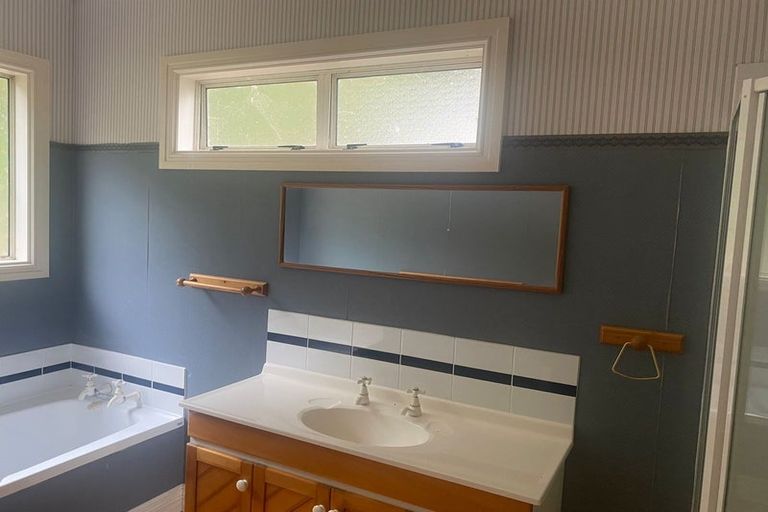 Photo of property in 82 Halcombe Road, Feilding, 4775