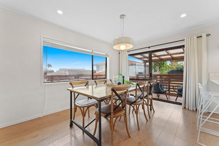 Photo of property in 19 Venus Place, Half Moon Bay, Auckland, 2012