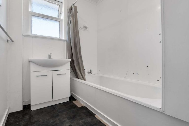 Photo of property in 39 Ahuru Street, Marton, 4710