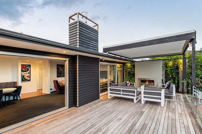 Photo of property in 19a Hyde Road, Rothesay Bay, Auckland, 0630