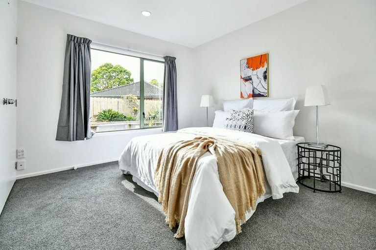 Photo of property in 7a Carnoustie Drive, Wattle Downs, Auckland, 2103