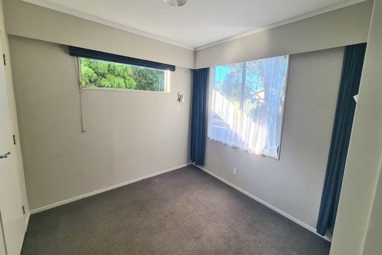Photo of property in 64 Cypress Drive, Maungaraki, Lower Hutt, 5010